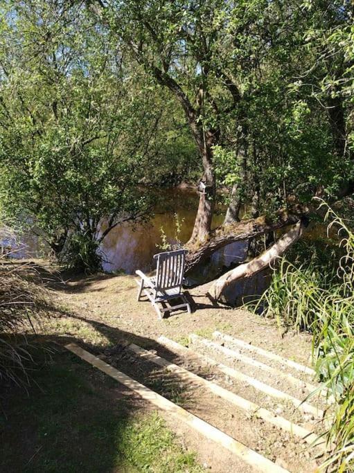 Lodge Avec Vue Sur La Riviere Lannion Luaran gambar